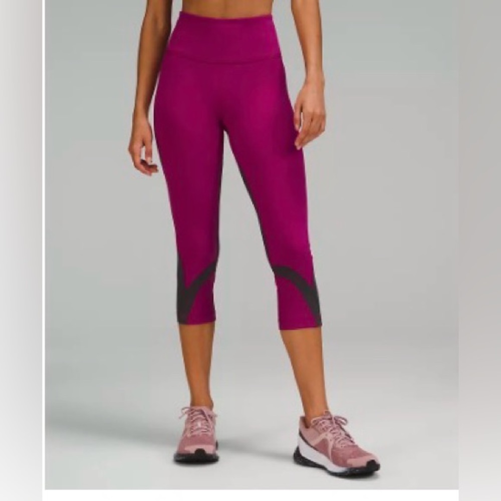 Lululemon Throwback Inspire High-Rise Crop 21"